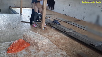 Sexy Wife Fucked A Construction Worker thumbnail