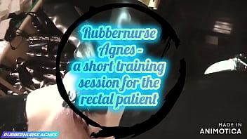 Gummischwester Agnes Schwarze Gummischürze Und Schwere Chemie Handschuhe Eine Kurze Trainingseinheit thumbnail