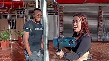 De Camino A La Universidad Me Encuentro Una Latina Cachonda Y Con Ganas De Follar Y No Pude Resistirme thumbnail