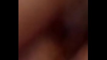 Me Cojo A Mi Esposa En Cuatro Por Su Culito Me Dice No C Ve Nada Y Termina Metiendo Su Desodorante Doble Penetración thumbnail