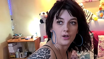 Valentina Wild Si Fa Vedere Dagli Amici Mentre Si Masturba Come Una Puttana E Poi Lo Prende In Tutti I Buchi Allargati E Dilatati Hot Paradise Production thumbnail